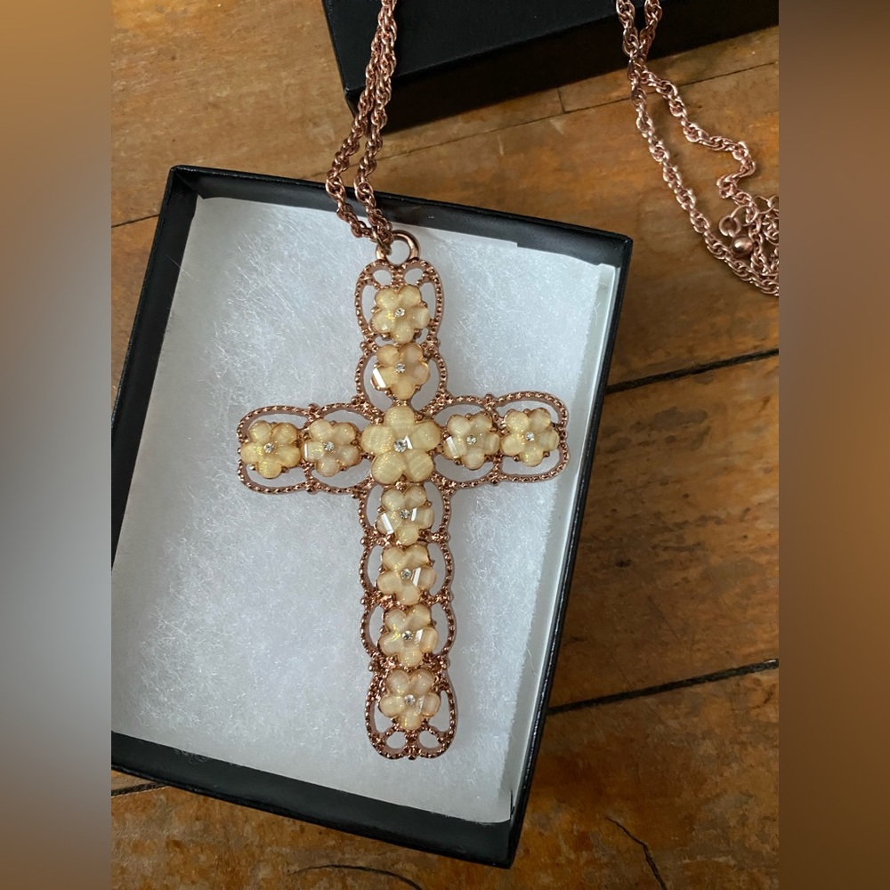 Rose Gold Floral Cross Park Lane Necklace